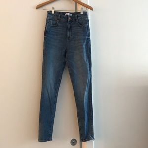 Never worn — tags on — medium wash Zara jeans